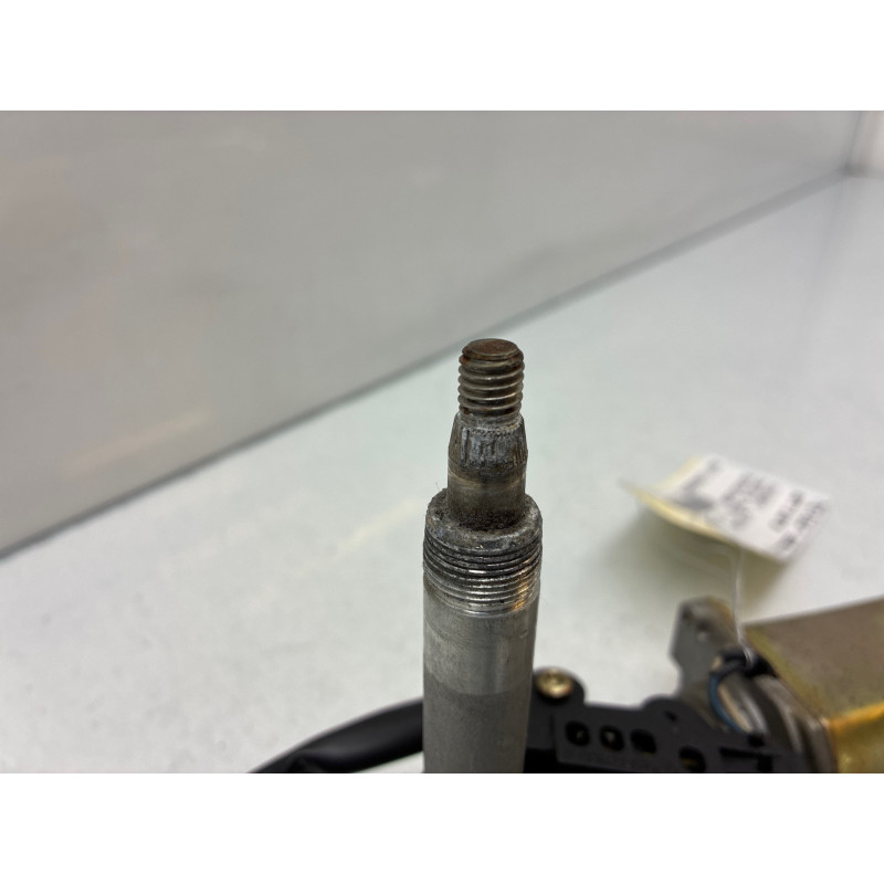 Moteur essuie glace arriere HYUNDAI MATRIX Photo n°1