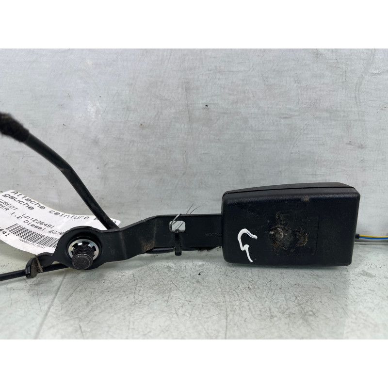 Attache ceinture avant gauche PEUGEOT BIPPER Photo n°2