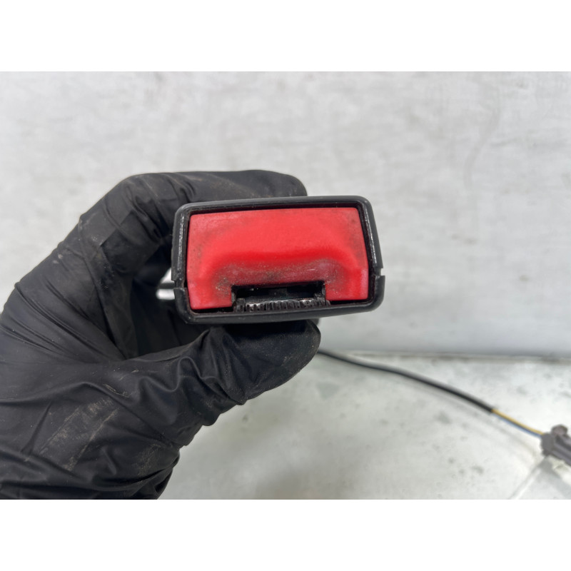 Attache ceinture avant gauche PEUGEOT BIPPER Photo n°3