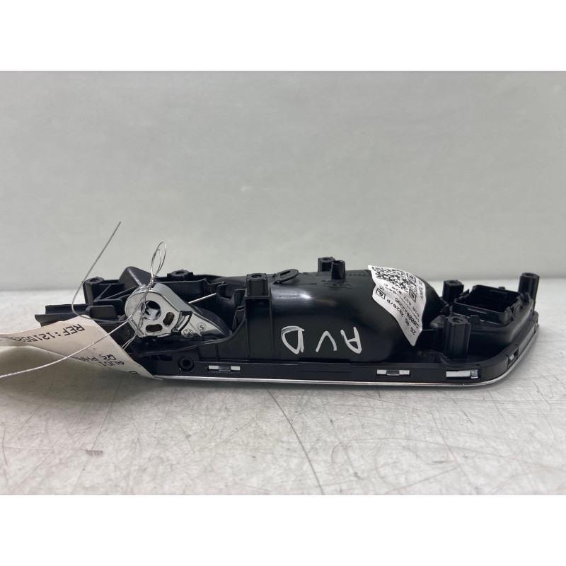 Poignee interieur avant droit AUDI Q2 Photo n°3
