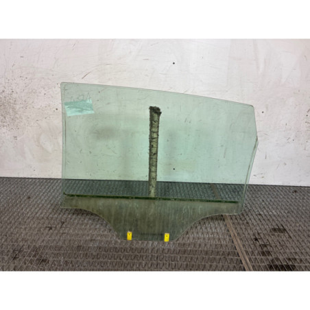Vitre arriere droit CHEVROLET CAPTIVA Photo n°1