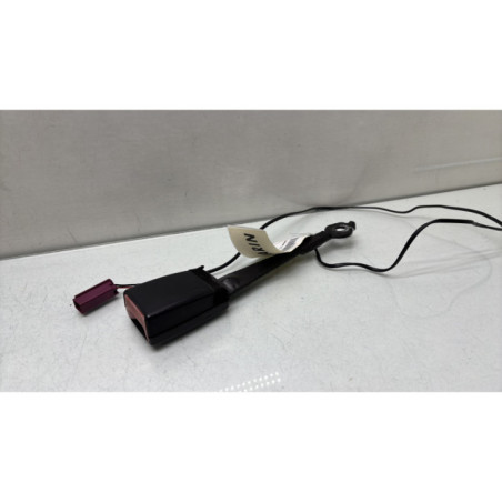 Attache ceinture avant droit FORD FIESTA 6 Photo n°1