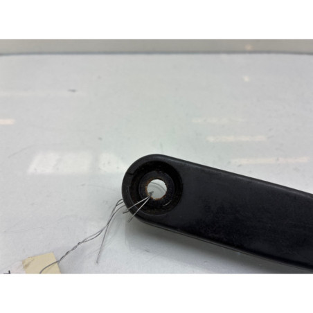 Bras essuie glace avant gauche VOLKSWAGEN POLO 4