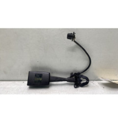 Attache ceinture avant droit AUDI A4 2 Photo n°1