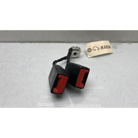 Attache ceinture arriere gauche VOLKSWAGEN POLO 5 Photo n°1