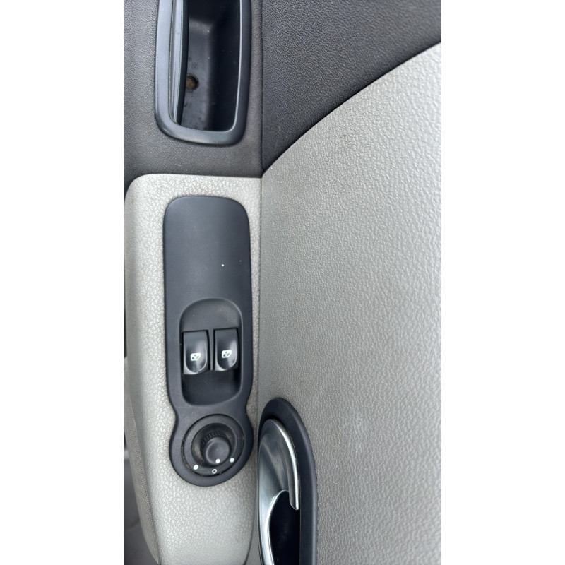 Custode arriere droit (porte) RENAULT MODUS Photo n°15