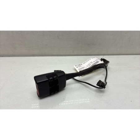 Attache ceinture avant droit VOLKSWAGEN JETTA 3 Photo n°1