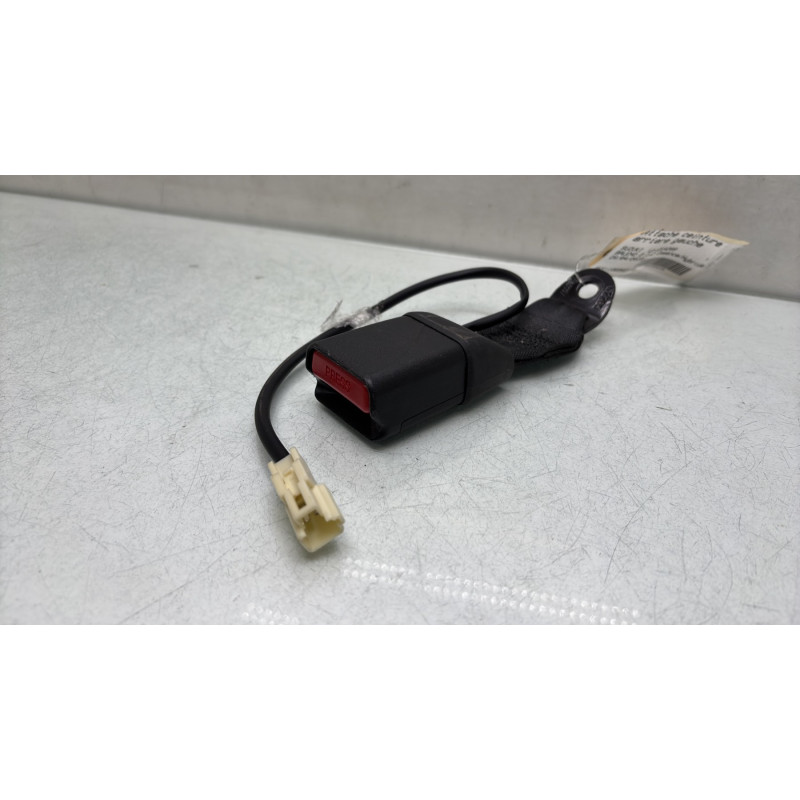 Attache ceinture arriere gauche SUZUKI BALENO 2 Photo n°1