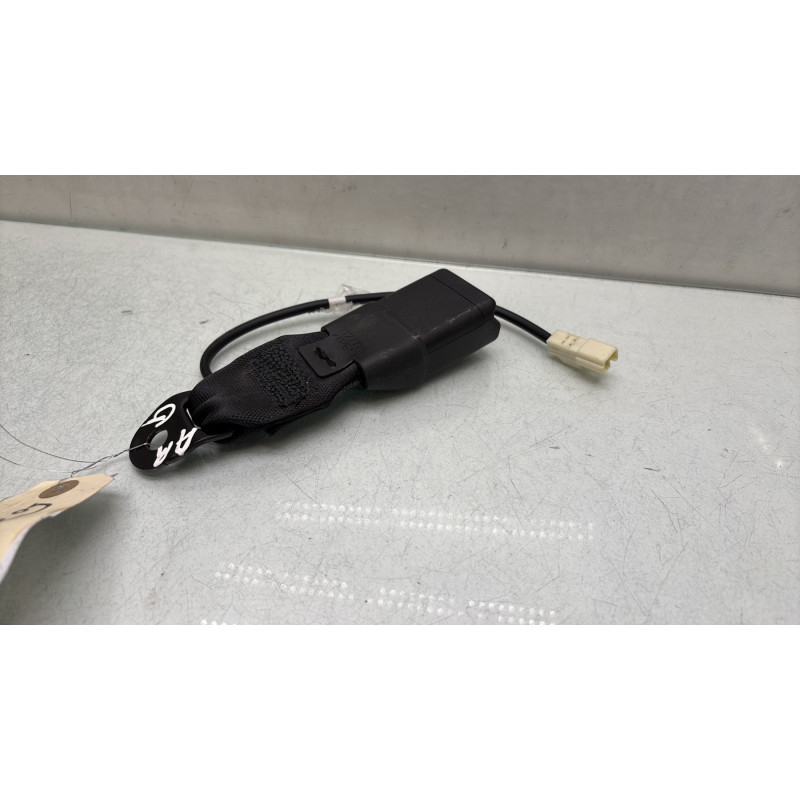 Attache ceinture arriere gauche SUZUKI BALENO 2 Photo n°3
