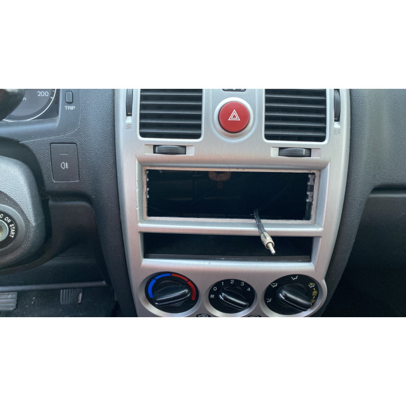 Vitre avant droit HYUNDAI GETZ Photo n°11