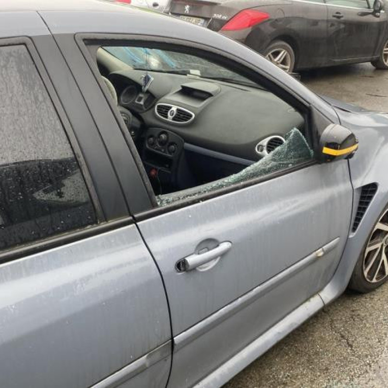 Boitier filtre a air RENAULT CLIO 3 Photo n°13
