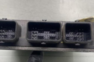 Calculateur moteur RENAULT CLIO 3