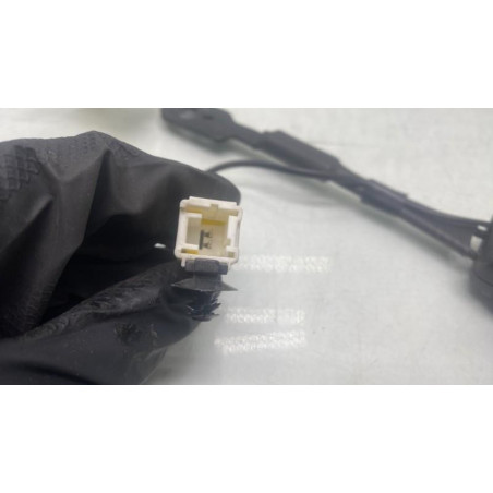 Attache ceinture avant gauche PEUGEOT 508 1