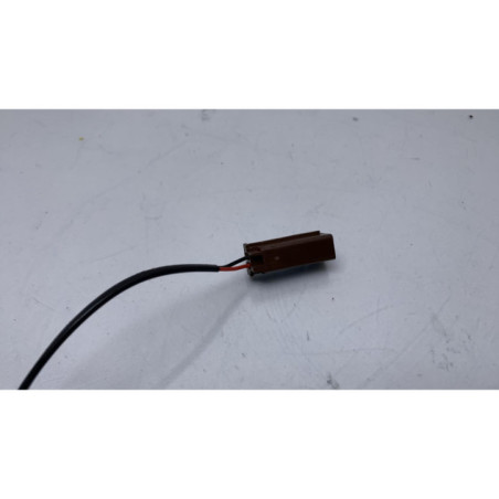 Attache ceinture avant droit FORD FIESTA 7 Photo n°1