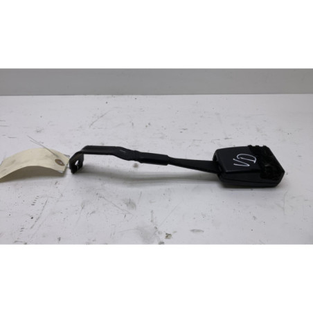 Attache ceinture avant droit AUDI A3 2 Photo n°1