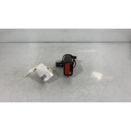 Attache ceinture arriere gauche OPEL CORSA E Photo n°1