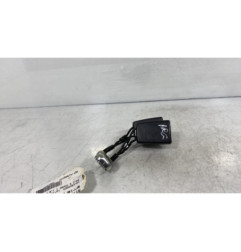 Attache ceinture arriere gauche VOLKSWAGEN POLO 5 Photo n°1
