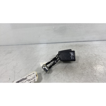 Attache ceinture arriere gauche VOLKSWAGEN POLO 5 Photo n°1