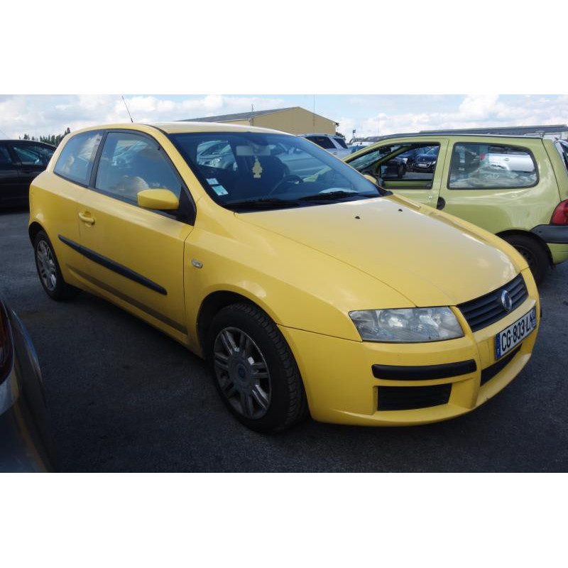 Bras essuie glace avant gauche FIAT STILO Photo n°4