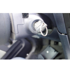 Attache ceinture avant droit PEUGEOT 1007