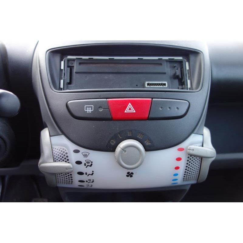 Commodo d'essuie glaces TOYOTA AYGO 1 Photo n°16