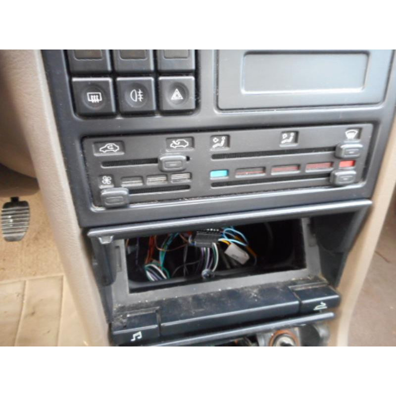 Custode arriere droit (porte) PEUGEOT 405 Photo n°11