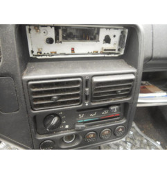 Custode arriere gauche PEUGEOT 106