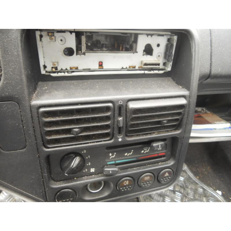 Custode arriere gauche PEUGEOT 106 Photo n°10