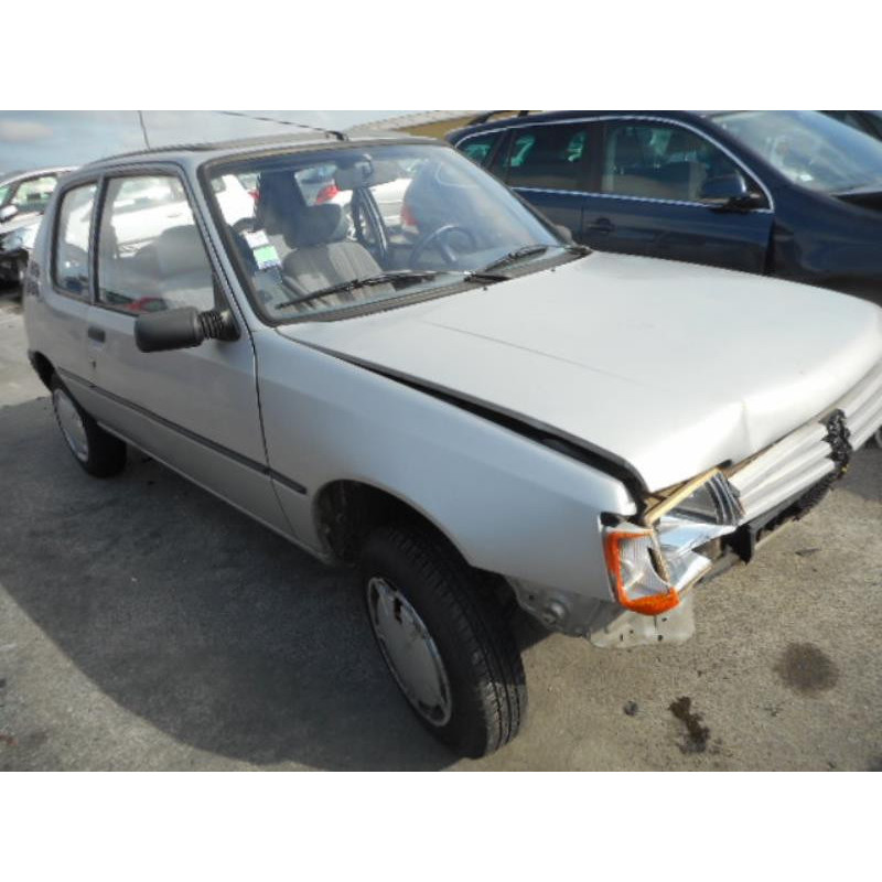 Custode arriere droit PEUGEOT 205 Photo n°6