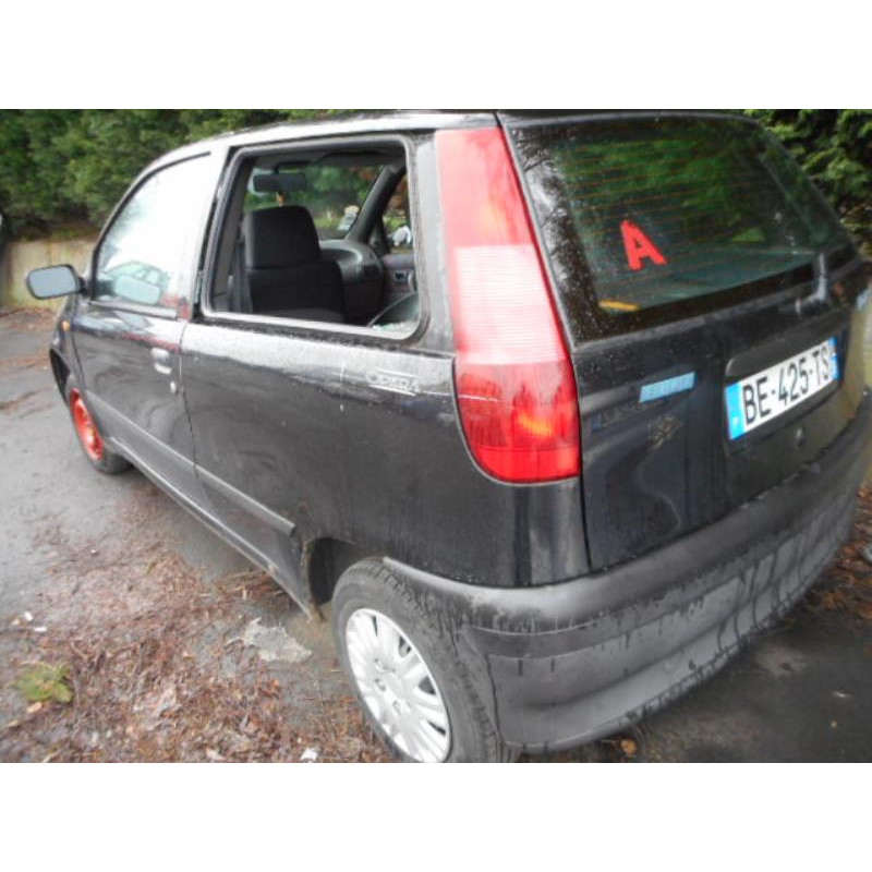 Custode arriere droit FIAT PUNTO 1 Photo n°8