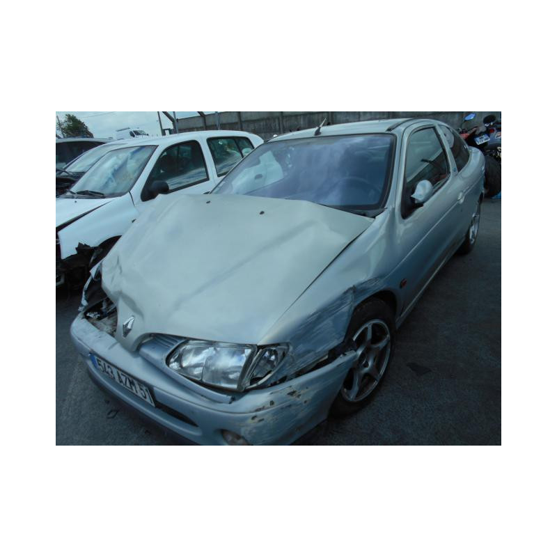 Custode arriere gauche RENAULT MEGANE 1 Photo n°1