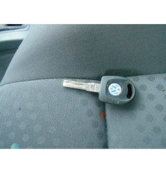 Bras essuie glace avant droit VOLKSWAGEN POLO 4
