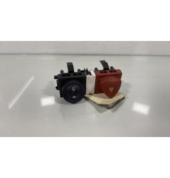 Bouton de warning RENAULT MEGANE 2 Photo n°1
