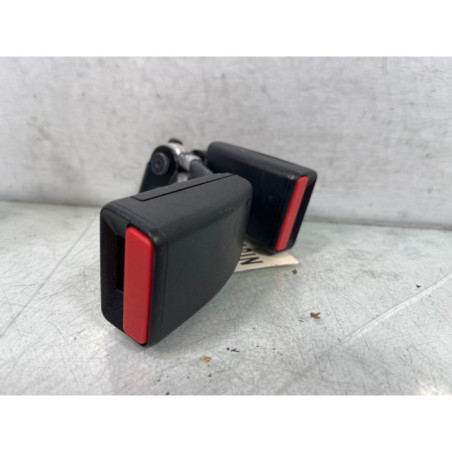 Attache ceinture arriere droit PEUGEOT 2008 1 Photo n°1