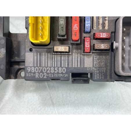 Boitier servitude moteur (BSM) PEUGEOT 5008 1