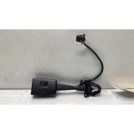 Attache ceinture avant droit AUDI A4 2 Photo n°1