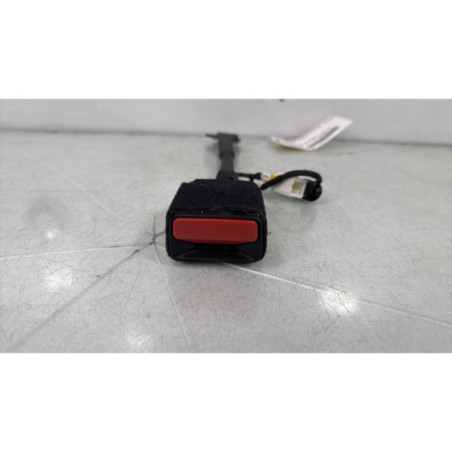 Attache ceinture avant droit PEUGEOT 308 2 Photo n°1
