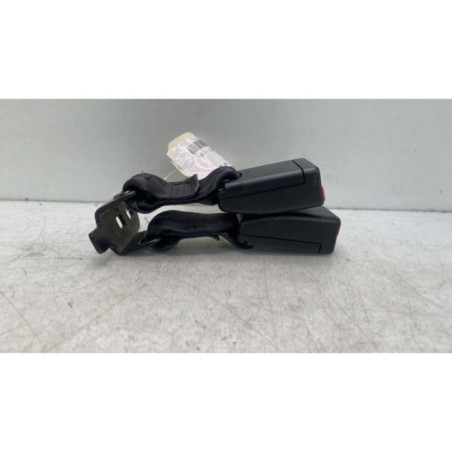 Attache ceinture arriere droit PEUGEOT 208 1 Photo n°1
