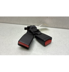 Attache ceinture arriere droit PEUGEOT 208 1 Photo n°1