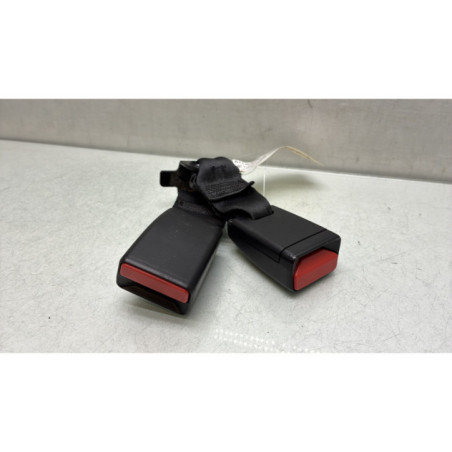 Attache ceinture arriere droit PEUGEOT 208 1 Photo n°1