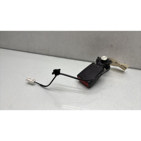 Attache ceinture arriere gauche PEUGEOT 308 2 Photo n°1