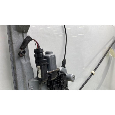 Leve vitre electrique avant gauche RENAULT CLIO 3 Photo n°1