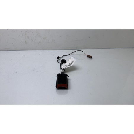 Attache ceinture avant droit FORD FIESTA 7