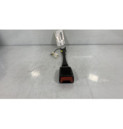 Attache ceinture avant droit PEUGEOT 5008 1
