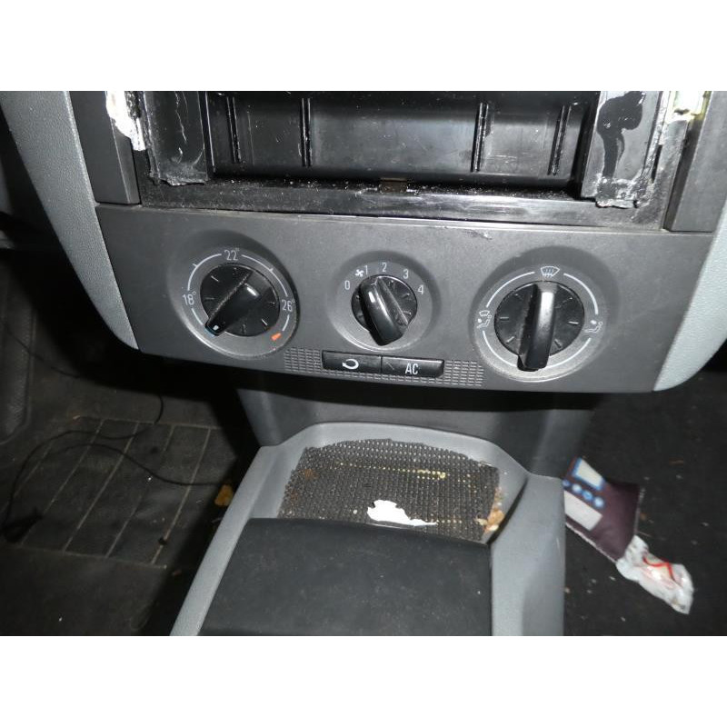 Feu arriere principal droit (feux) SKODA FABIA 1 Photo n°8