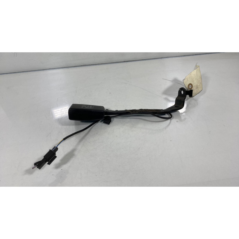 Attache ceinture avant droit VOLKSWAGEN GOLF PLUS Photo n°1