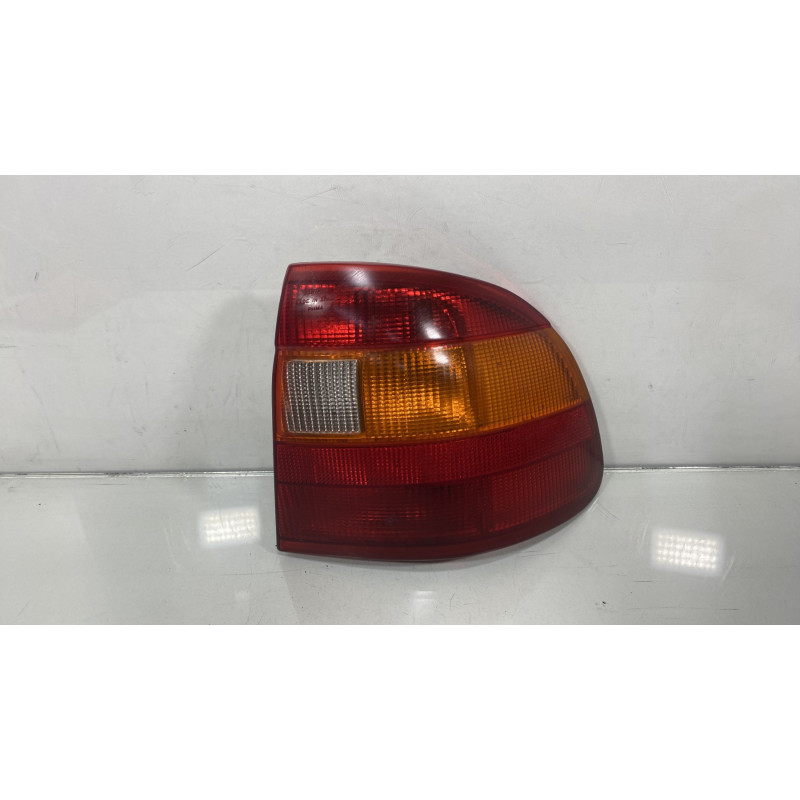 Feu arriere principal droit (feux) OPEL ASTRA F Photo n°3