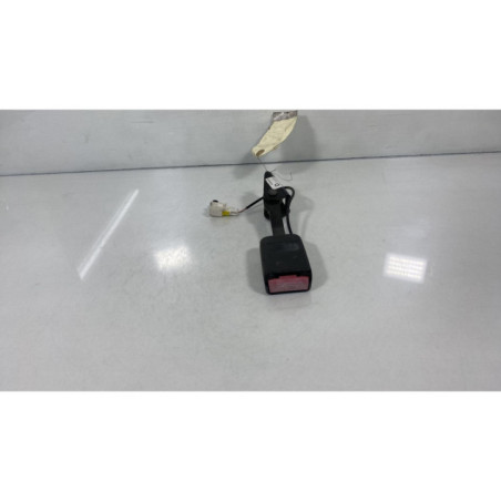 Attache ceinture arriere droit PEUGEOT 308 1 Photo n°1