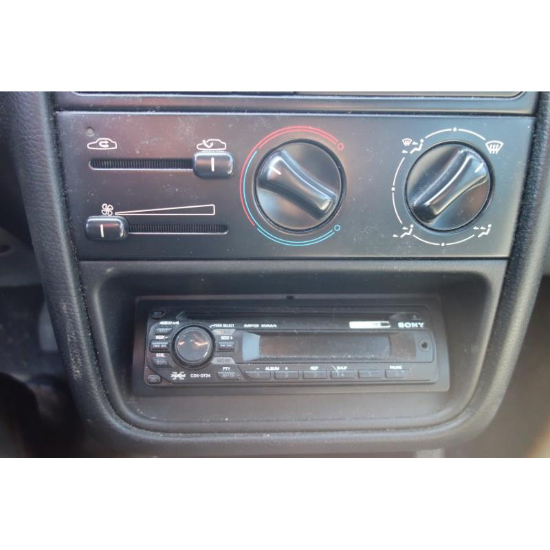 Custode arriere droit (porte) PEUGEOT 406 Photo n°9