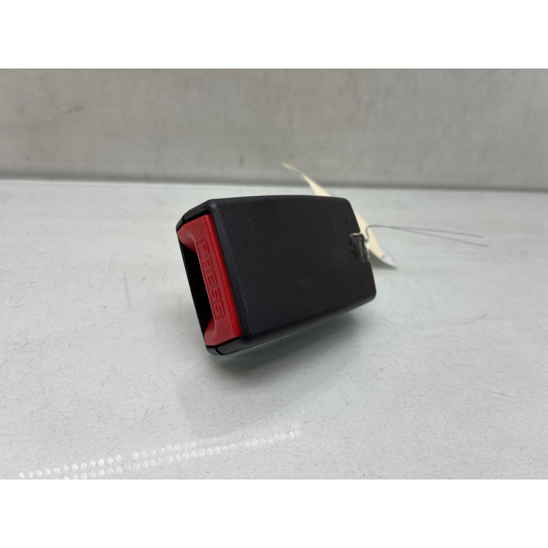 Attache ceinture arriere gauche RENAULT TWINGO 2 Photo n°1